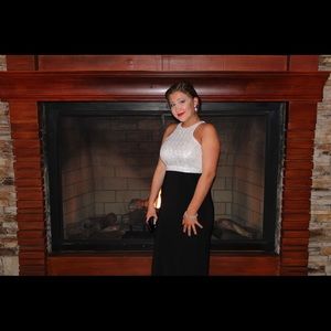 Homecoming beautiful dress. Size 8 and body on